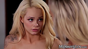 Η Elsa Jean, η εκπληκτική ξανθιά έφηβη, επιδίδεται στο δάχτυλο του μουνιού και στην παιχνιδιάρικη δράση των εξήντα εννέα