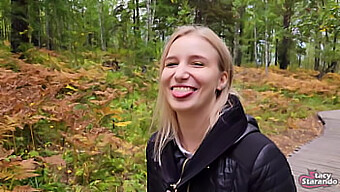 L'aventure en plein air de Stacy Starando et Alan Fisk dans un parc forestier